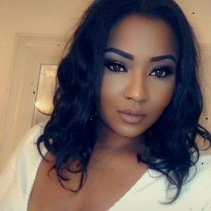 Meet your Posher, Alixandra